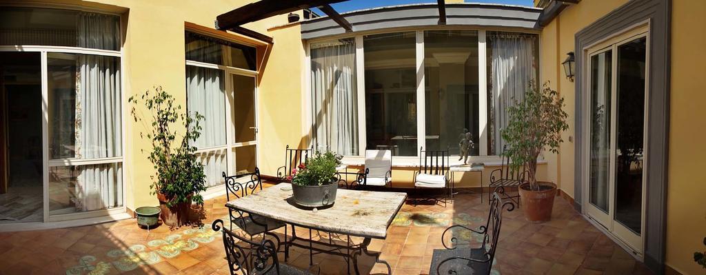 Bed And Breakfast Riviera Di Chiaia Turrisi Neapol Exteriér fotografie