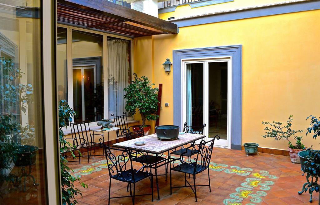 Bed And Breakfast Riviera Di Chiaia Turrisi Neapol Exteriér fotografie